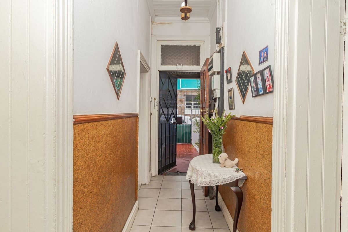 House For Sale in Salt River, Cape Town - Photo 3