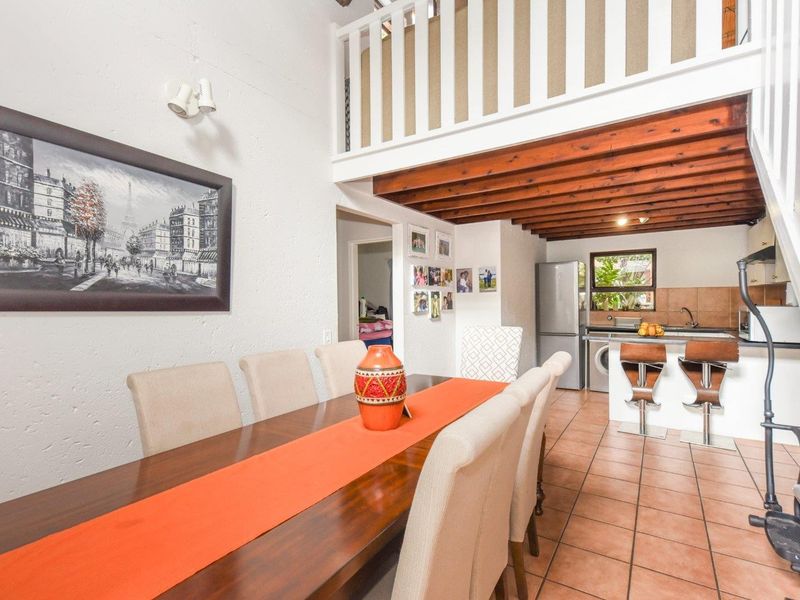 Apartment For Sale in Sandton - Photo 3