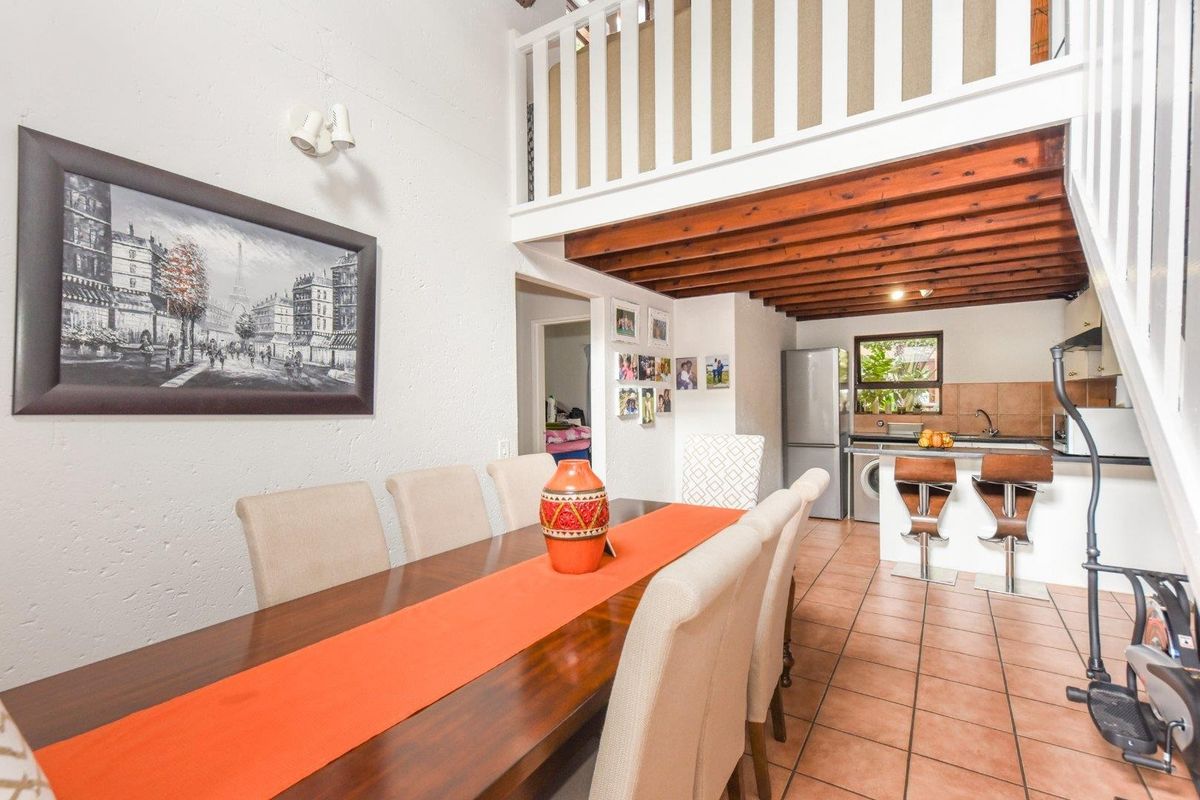 Apartment For Sale in Sandton - Photo 3