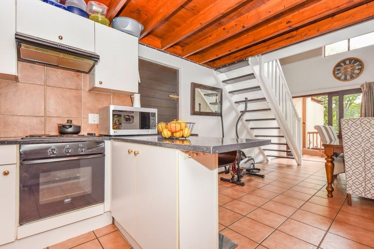 Apartment For Sale in Sandton - Photo 5