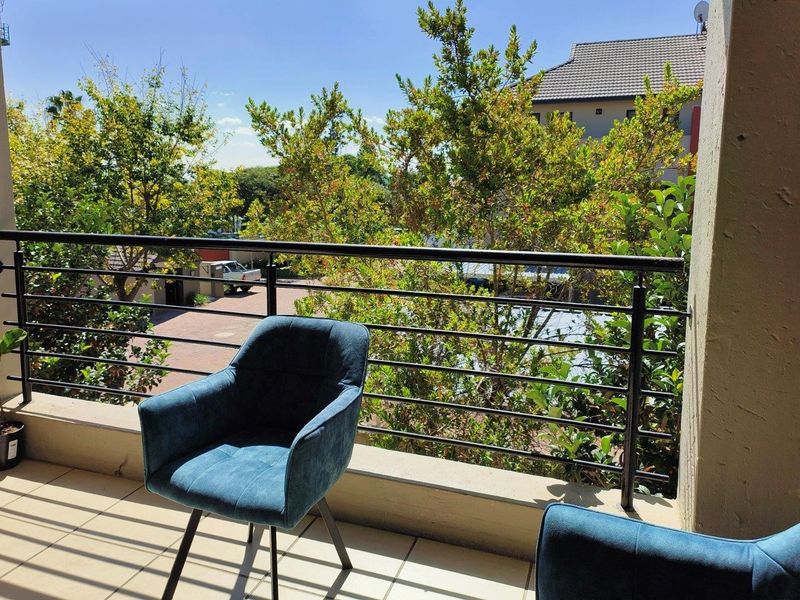 Apartment For Sale in Lonehill, Sandton - Photo 2