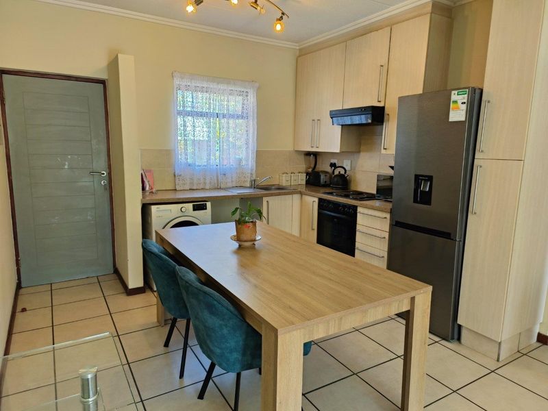 Apartment For Sale in Lonehill, Sandton - Photo 5