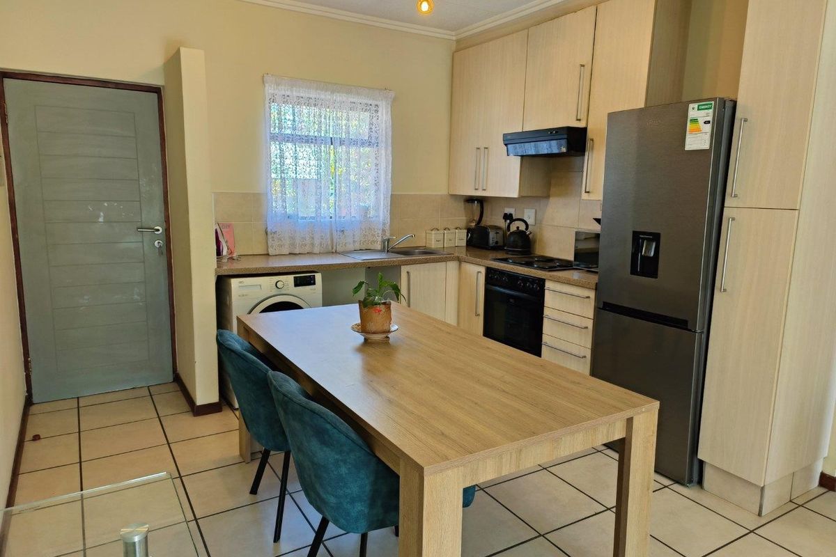 Apartment For Sale in Lonehill, Sandton - Photo 5
