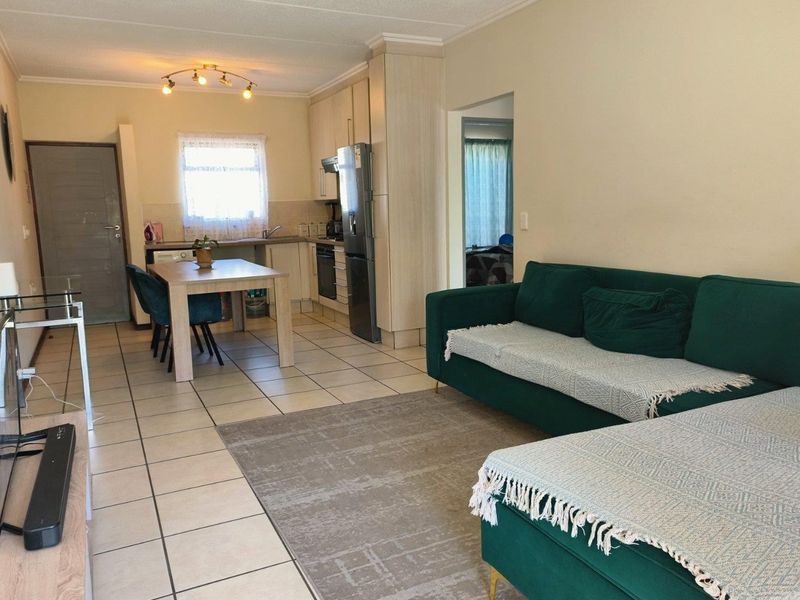 Apartment For Sale in Lonehill, Sandton - Photo 4
