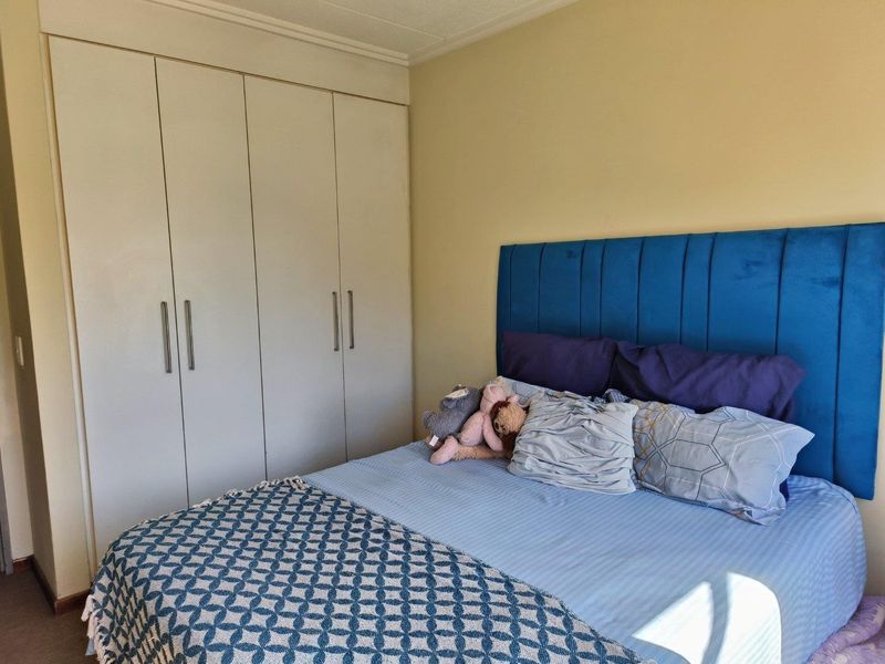 Apartment For Sale in Lonehill, Sandton - Photo 8