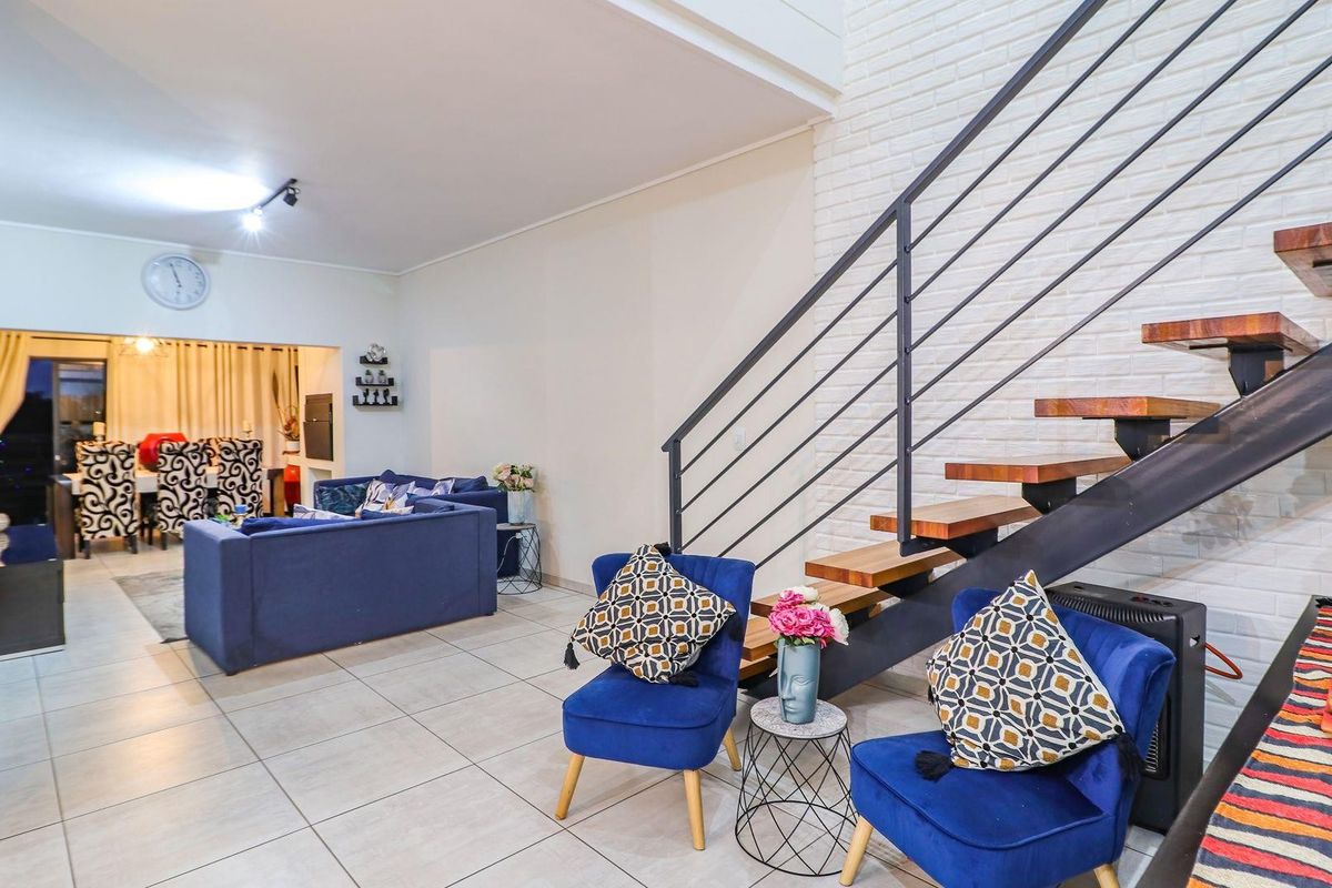 Townhouse For Sale in Noordhang, Randburg - Photo 5