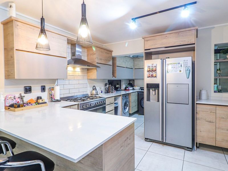 Townhouse For Sale in Noordhang, Randburg - Photo 7