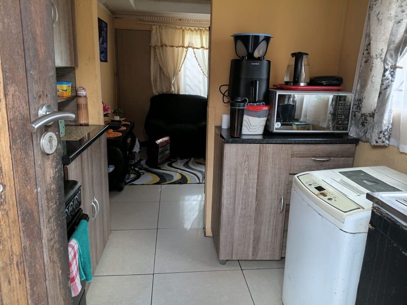 House for sale in Protea Glen ext 3 - Photo 4