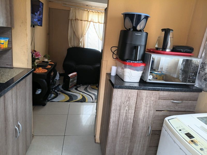 House for sale in Protea Glen ext 3 - Photo 9
