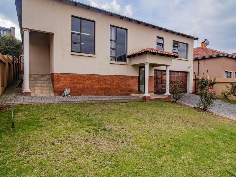 House For Sale in South Crest, Alberton - Photo 3