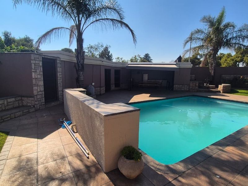 3-Bed House with Seperate Flatlet in Dal Fouche - Photo 4