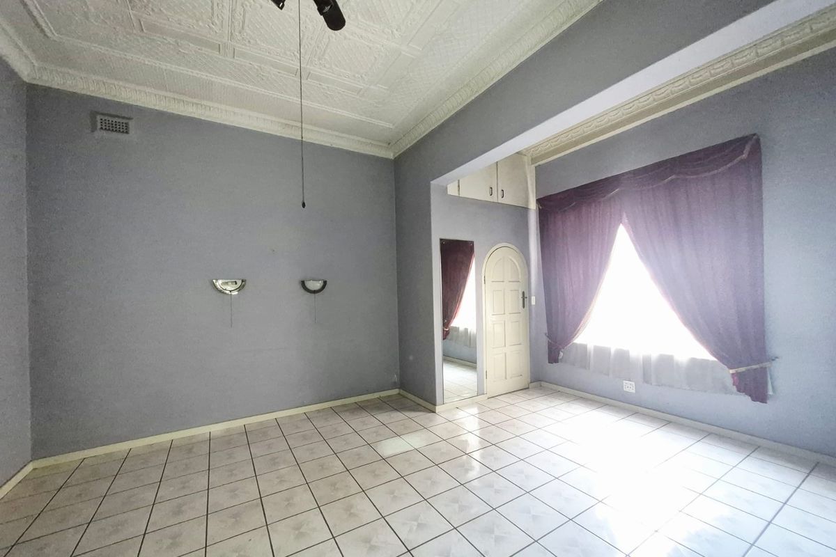 House For Sale in Bezuidenhout Valley, Johannesburg - Photo 5