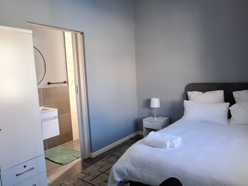 4 bedroom House To Rent in Observatory, Cape Town - Photo 7