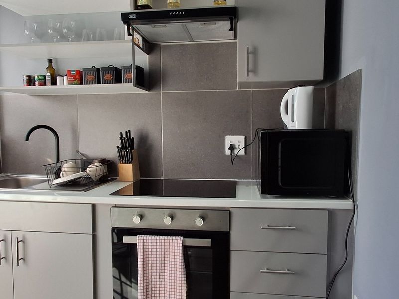 4 bedroom House To Rent in Observatory, Cape Town - Photo 5