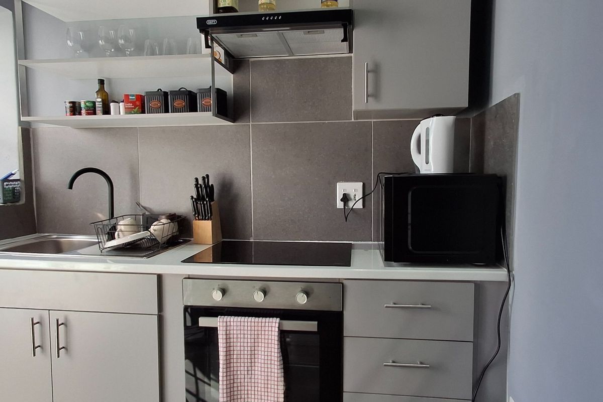 4 bedroom House To Rent in Observatory, Cape Town - Photo 5