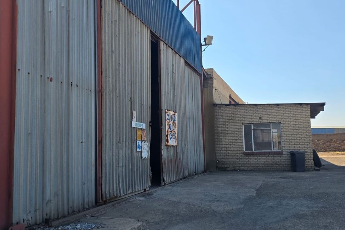 Industrial Property For Sale in Ferrobank, Witbank - Photo 2