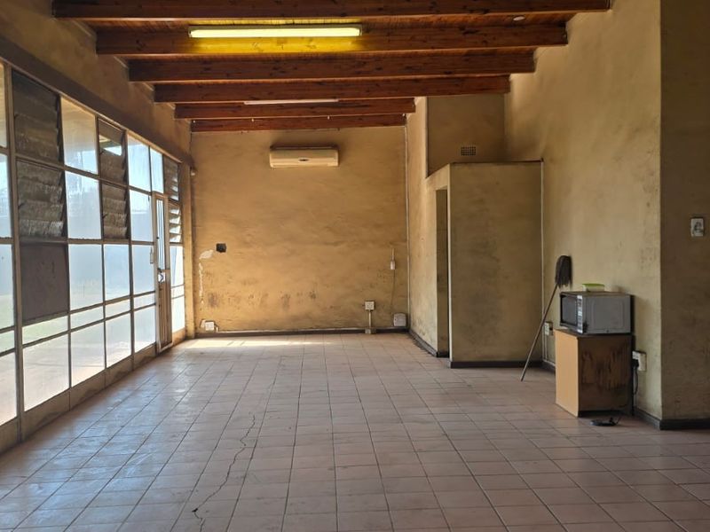 Industrial Property For Sale in Ferrobank, Witbank - Photo 3