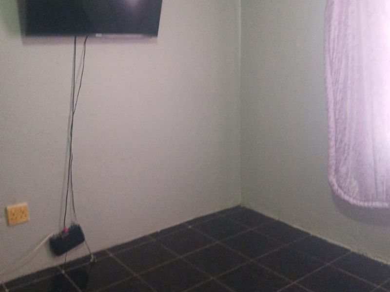 House To Rent in Protea Glen, Soweto - Photo 6
