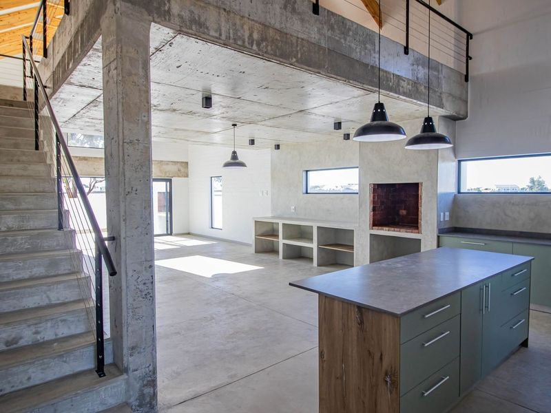 Cooler by the Coast - Your Urban Paradise Awaits! - Photo 2