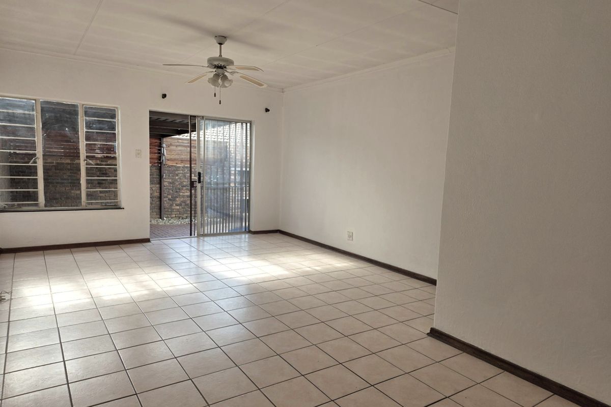 3 bedroom for Sale in Birchleigh North - Photo 4