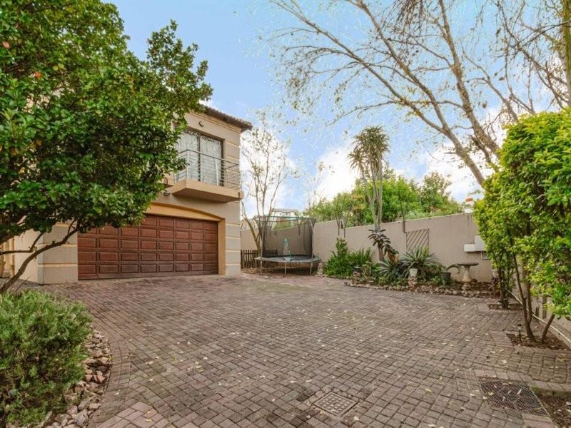 Townhouse For Sale in Noordhang, Randburg - Photo 1