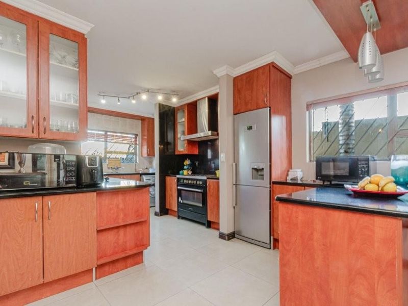 Townhouse For Sale in Noordhang, Randburg - Photo 10