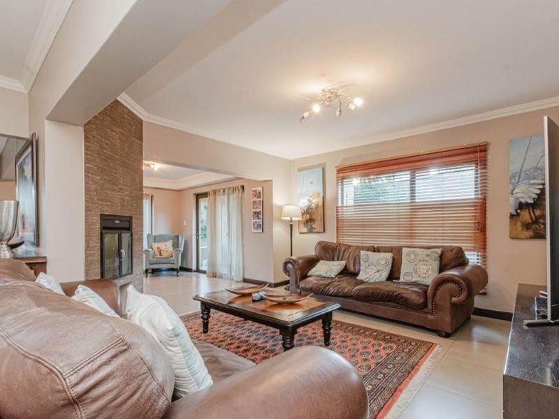 Townhouse For Sale in Noordhang, Randburg - Photo 2