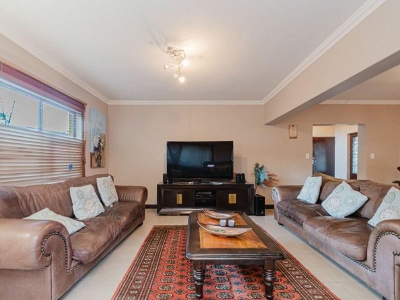 Townhouse For Sale in Noordhang, Randburg - Photo 4