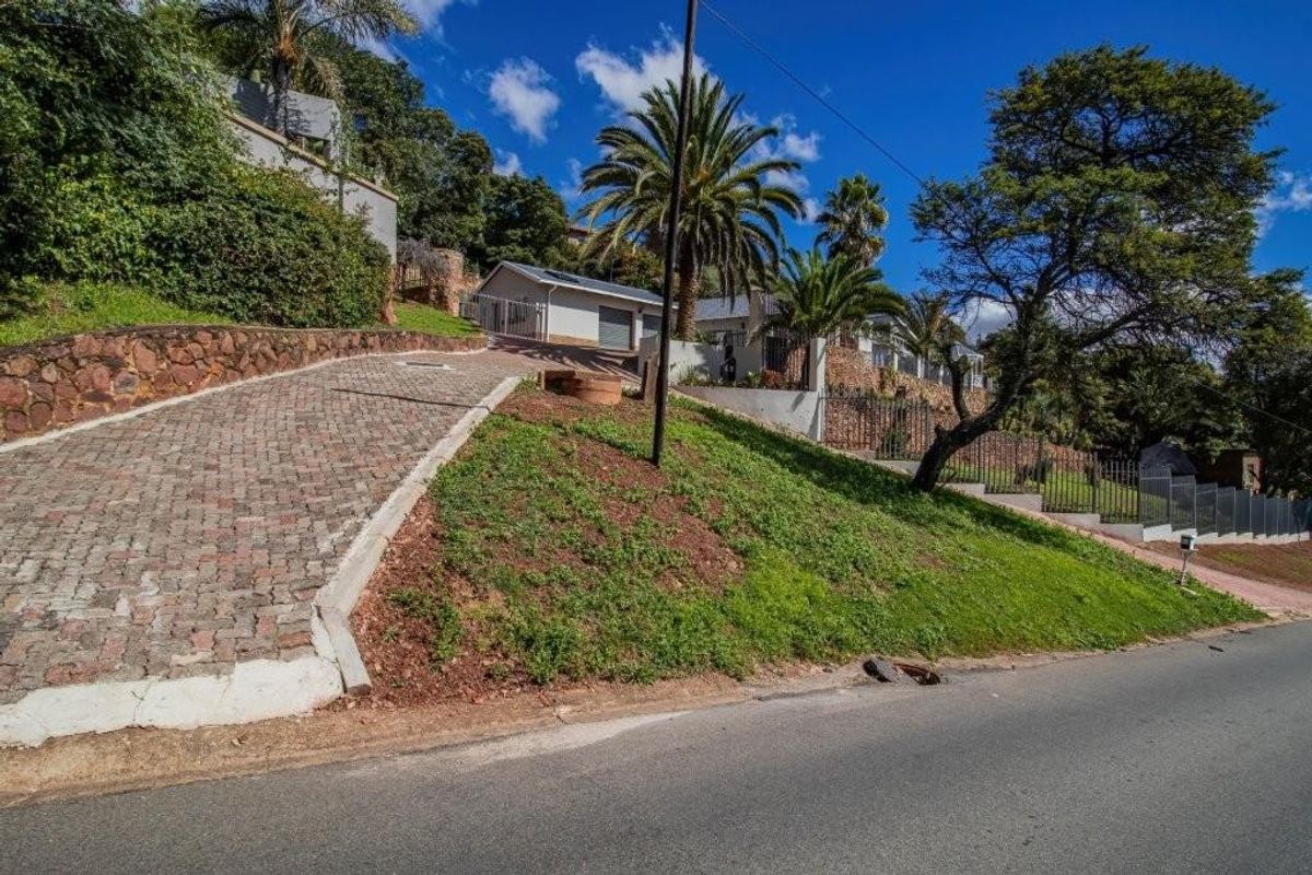 House For Sale in Roodekrans, Roodepoort - Photo 4