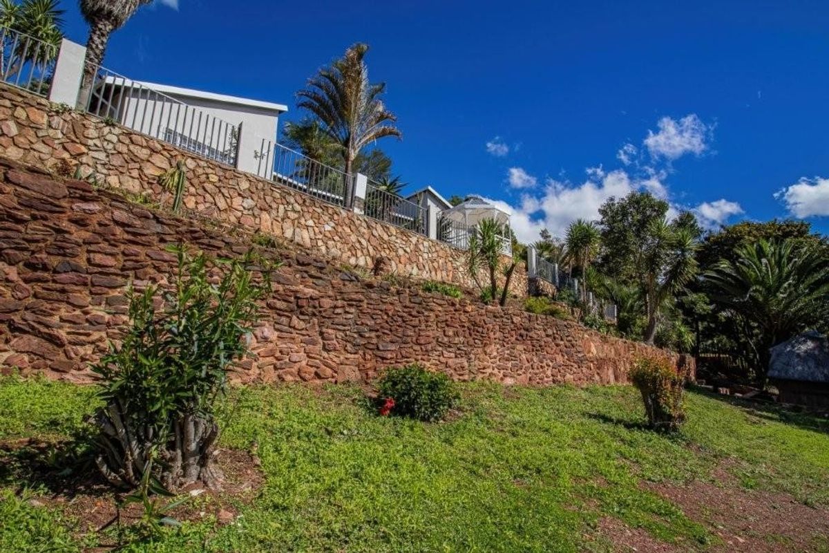 House For Sale in Roodekrans, Roodepoort - Photo 3