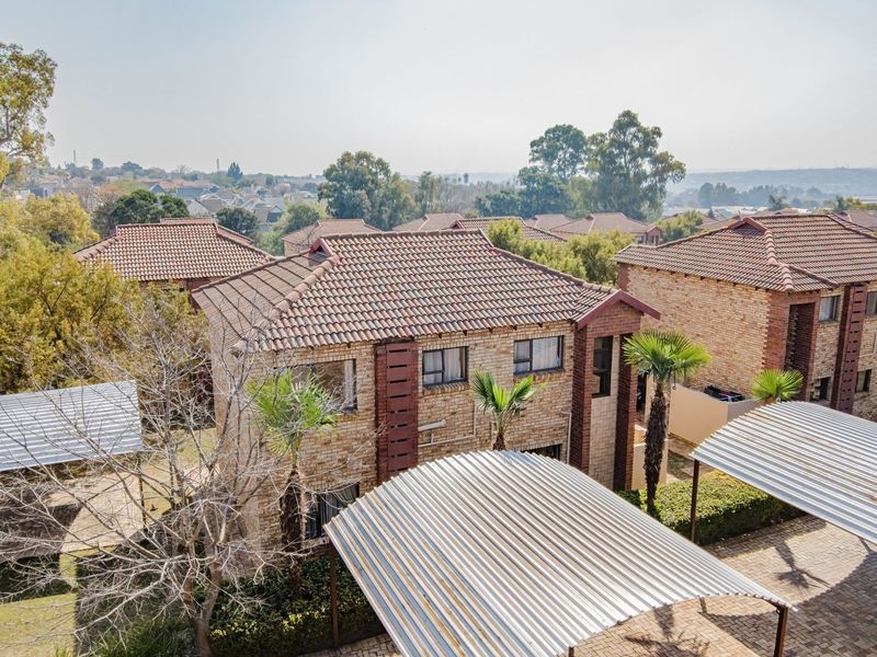 Apartment For Sale in Witkoppen, Sandton - Photo 1