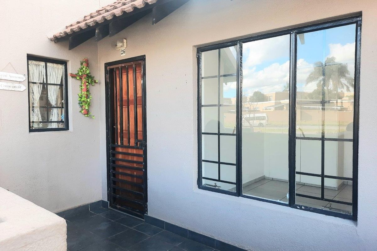 Apartment For Sale in Radiokop, Roodepoort - Photo 4