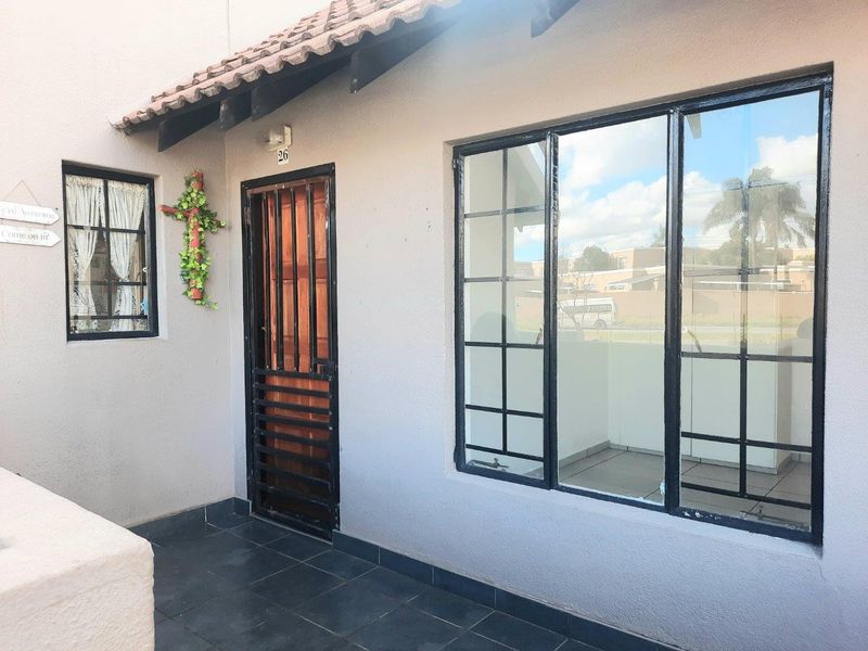 Apartment For Sale in Radiokop, Roodepoort - Photo 4