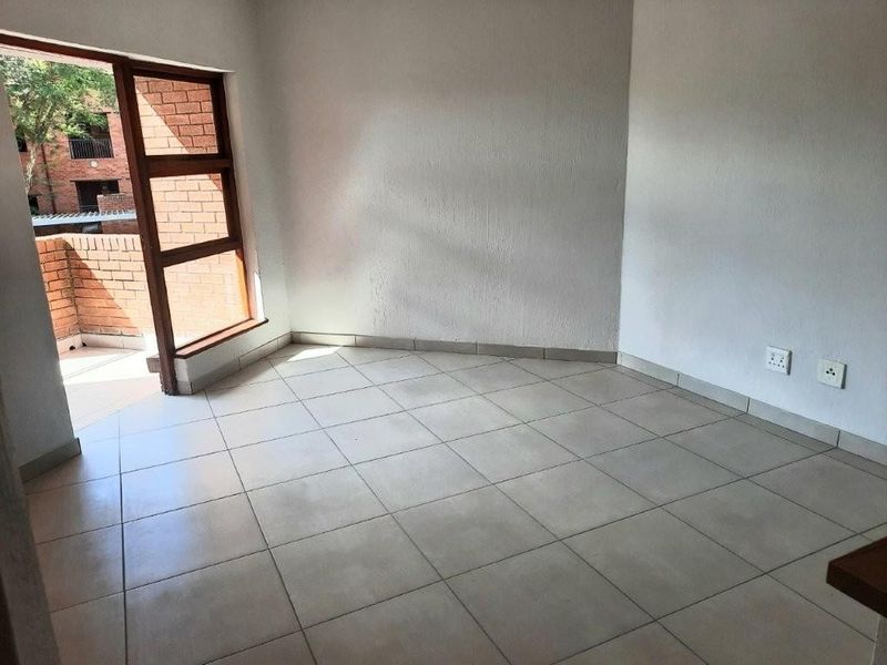 Apartment For Sale in Honeydew Manor, Roodepoort - Photo 10