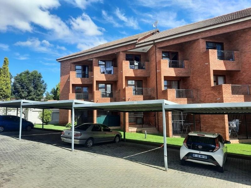 Apartment For Sale in Honeydew Manor, Roodepoort - Photo 3