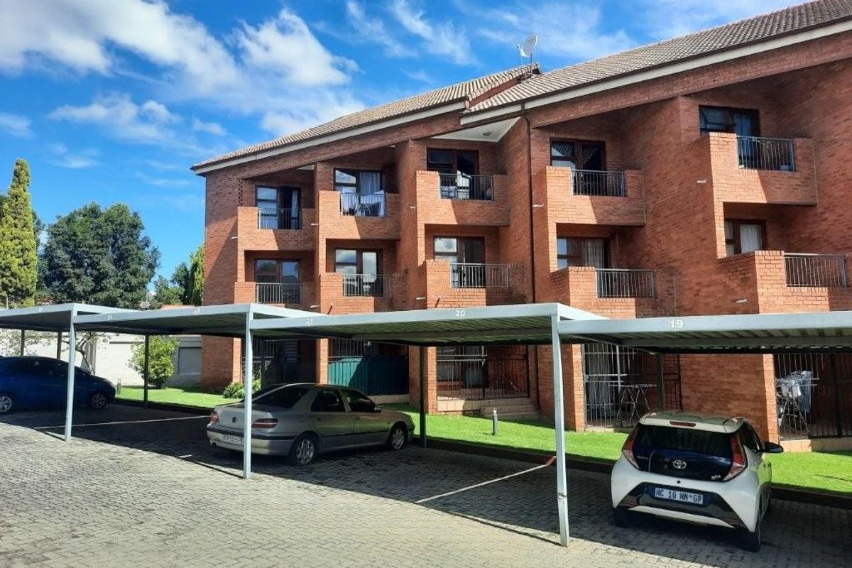 Apartment For Sale in Honeydew Manor, Roodepoort - Photo 3