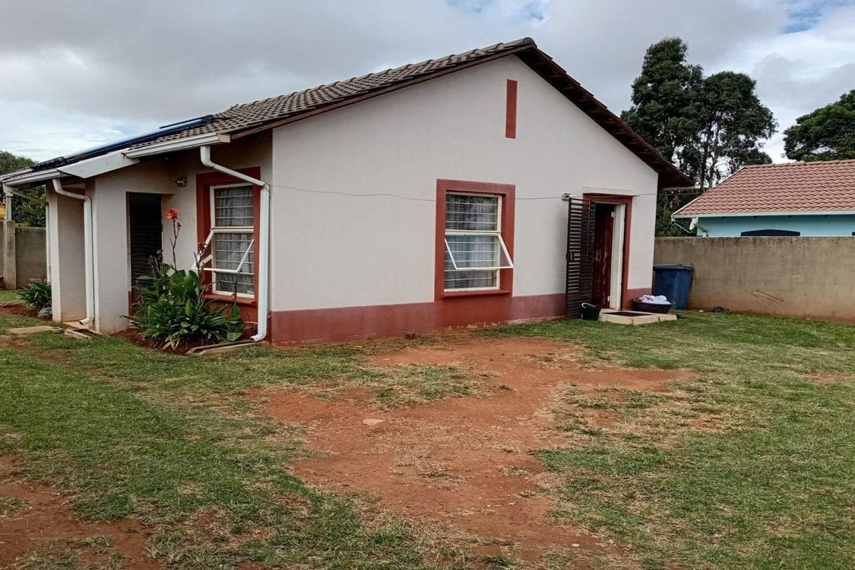 House For Sale in Lenasia South - Photo 2