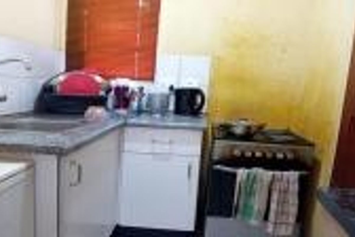 House For Sale in Lenasia South - Photo 5