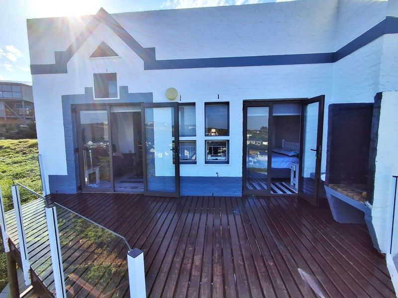 Apartment For Sale in Stilbaai Wes, Stilbaai - Photo 1