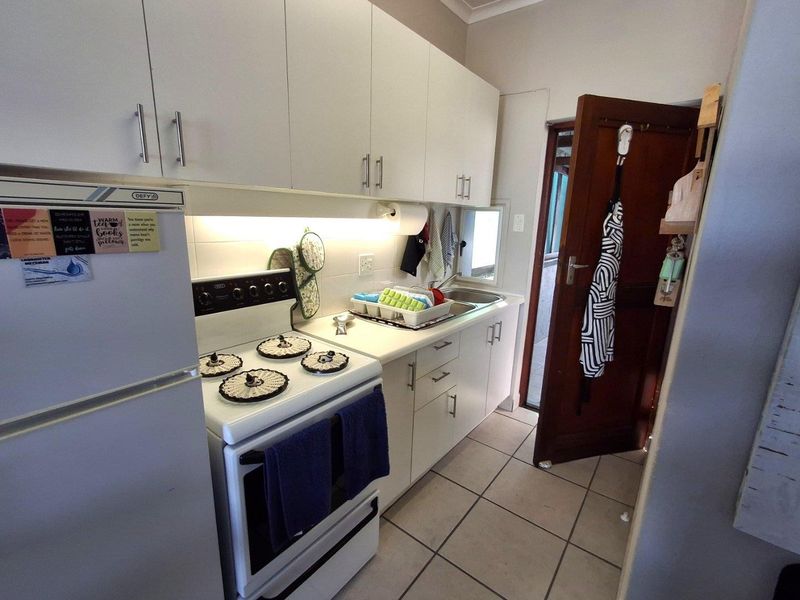 Apartment For Sale in Stilbaai Wes, Stilbaai - Photo 6