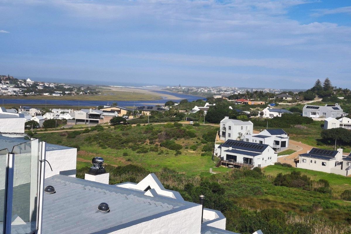Apartment For Sale in Stilbaai Wes, Stilbaai - Photo 3