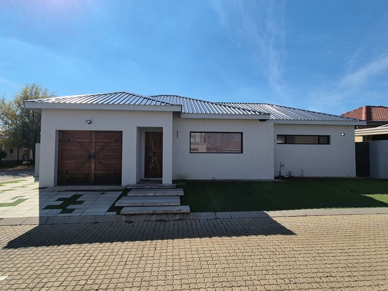 House For Sale in Waterberry Estate, Potchefstroom, North West - Photo 2