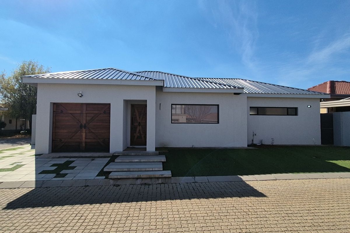 House For Sale in Waterberry Estate, Potchefstroom, North West - Photo 2