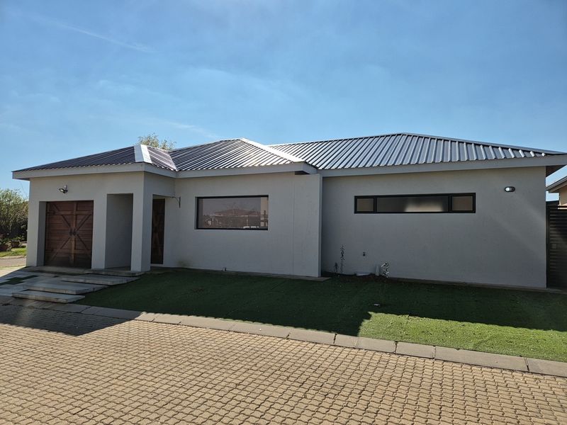 House For Sale in Waterberry Estate, Potchefstroom, North West - Photo 6