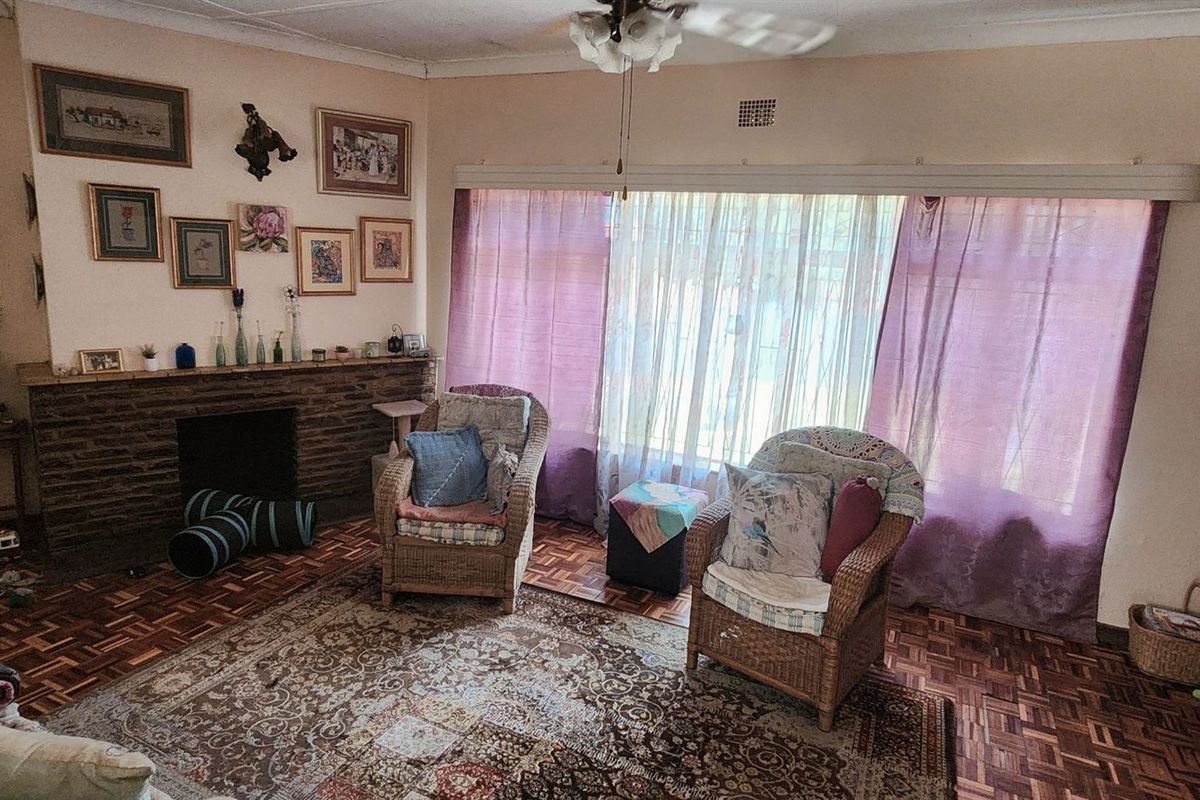 A Generational Gem Waiting For Your Personal Touch in Verwoerdpark, Kimberley - Photo 5