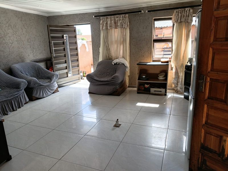 House For Sale in Protea Glen, Soweto - Photo 9