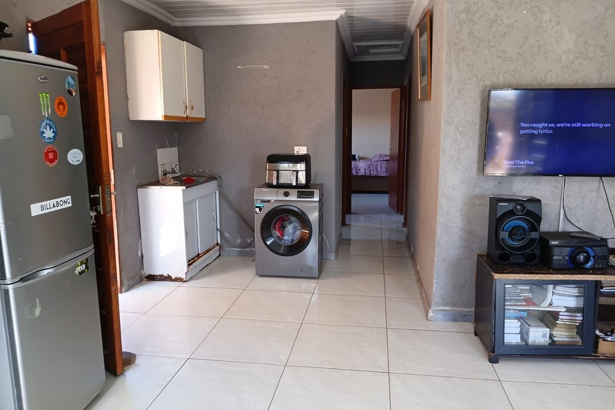 House For Sale in Protea Glen, Soweto - Photo 2