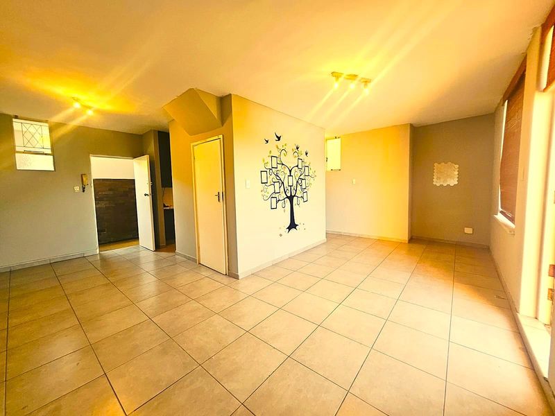 Apartment For Sale in Glenwood, Durban, KwaZulu-Natal - Photo 3