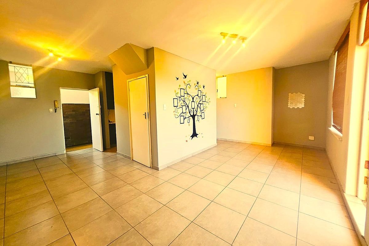 Apartment For Sale in Glenwood, Durban, KwaZulu-Natal - Photo 3
