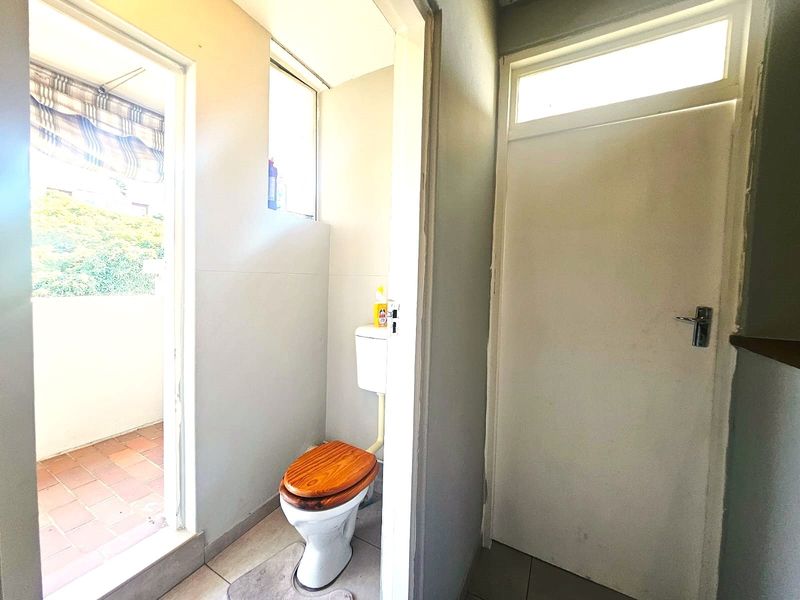 Apartment For Sale in Glenwood, Durban, KwaZulu-Natal - Photo 9